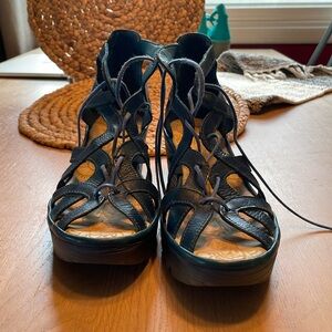 Fly London Gladiator Yuke Wedge